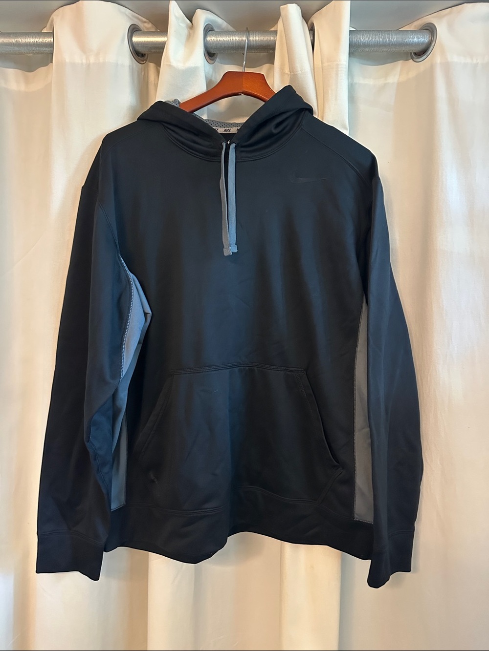 Nike therma fit hoody